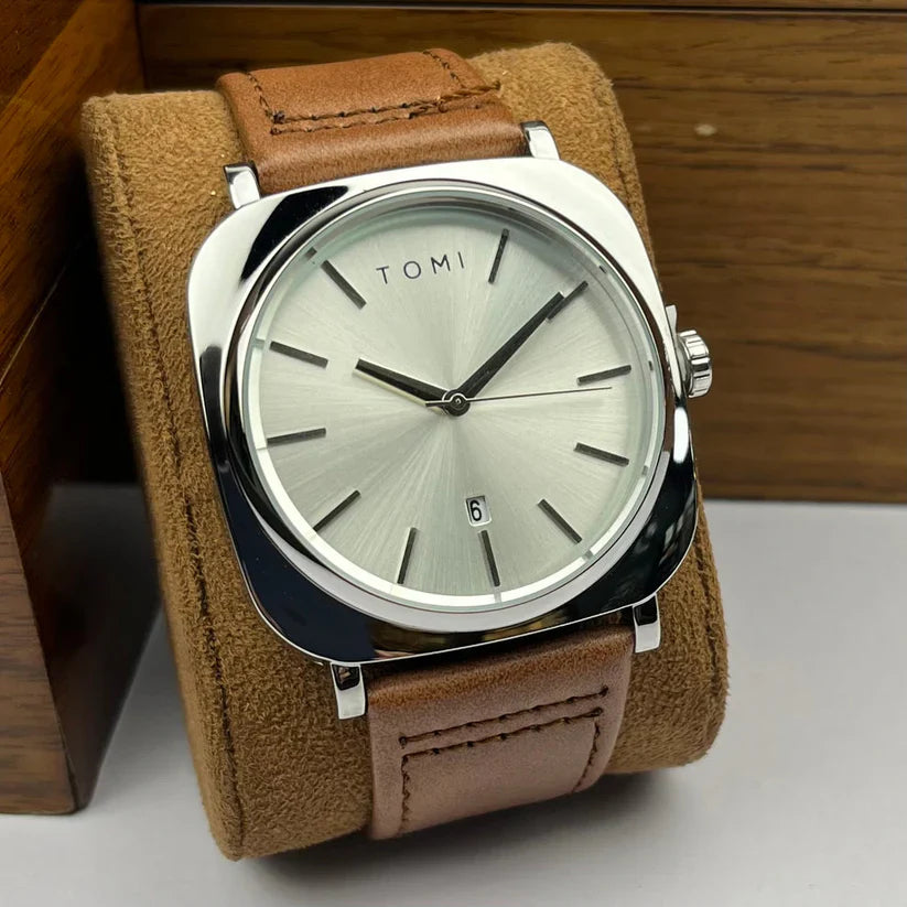 084 Watch Quartz Date Leather Strap