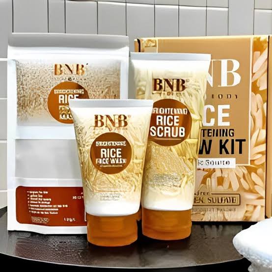 BNB Rice Extract Bright ,Glow Kit ( Rice Face Wash + Rice Scrub + Rice